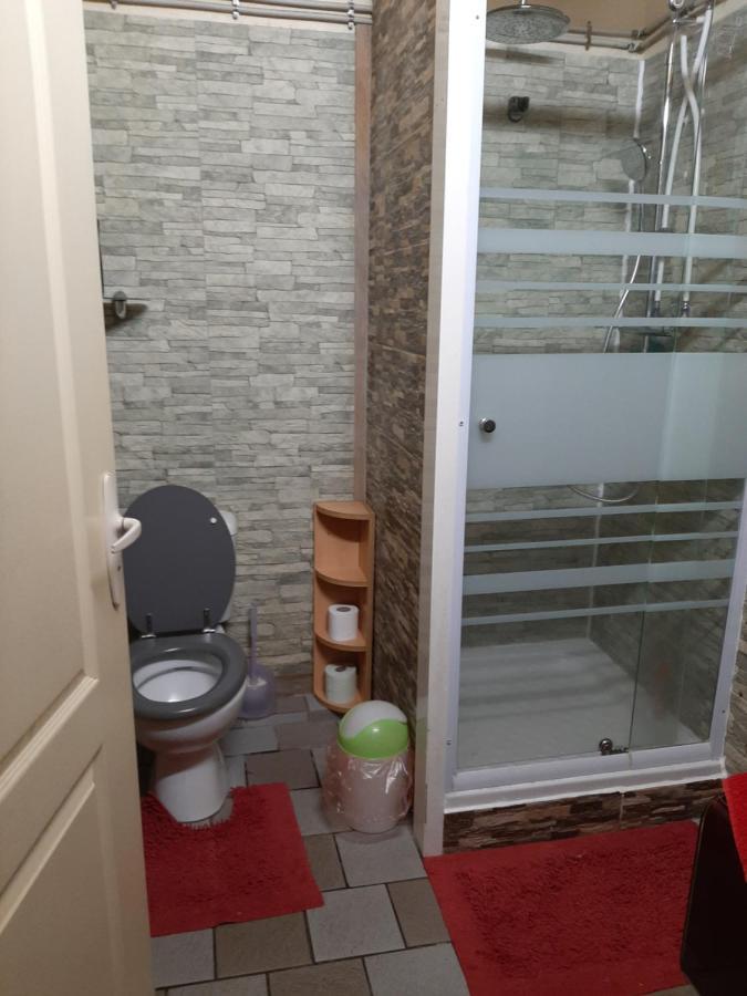 La Brise Apartment L'Etang-Sale Ngoại thất bức ảnh